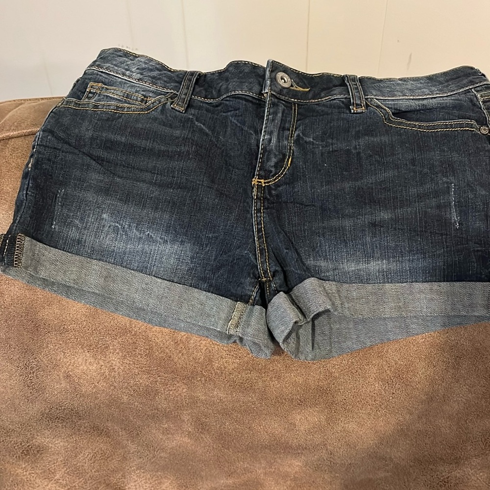 Women’s shorts jr size